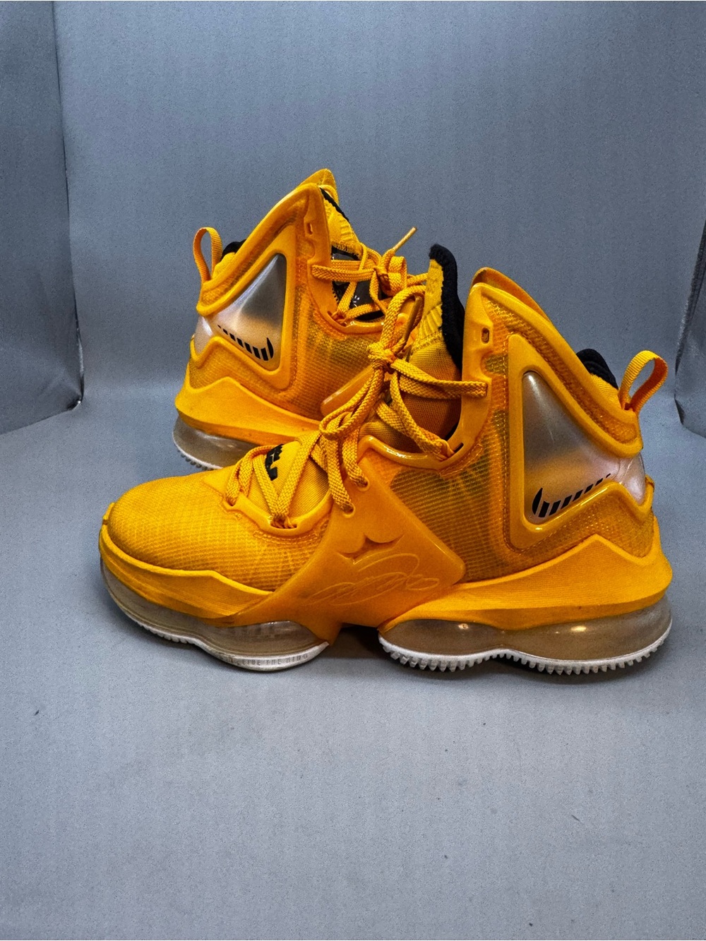 SIZE 8 Nike Lebron 19 "Hard Hat" (CZ0203-700) Men's University Gold Black